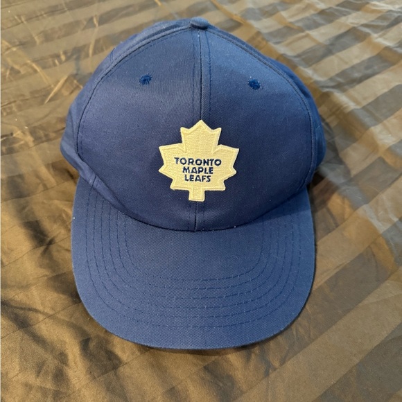 Toronto Maple Leafs Hat - Picture 1 of 2